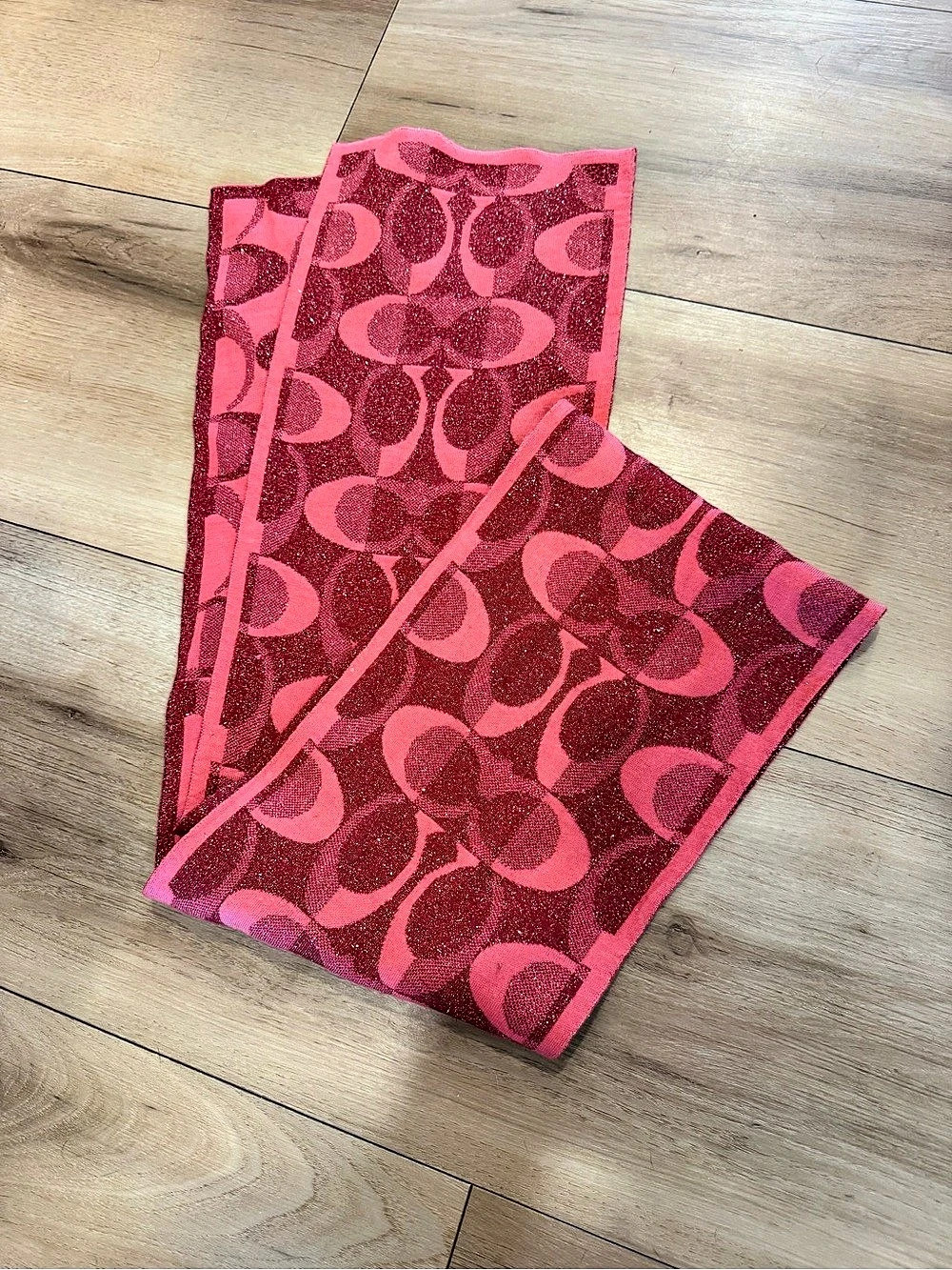 Coach Tonal Dream C Knit Scarf Red & Pink